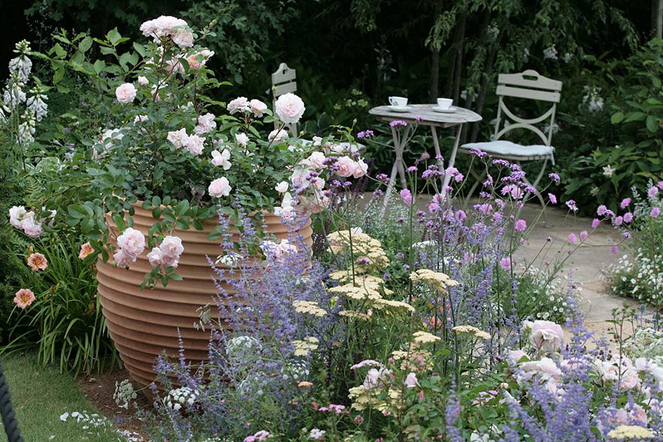 Cottage Style Garden Design